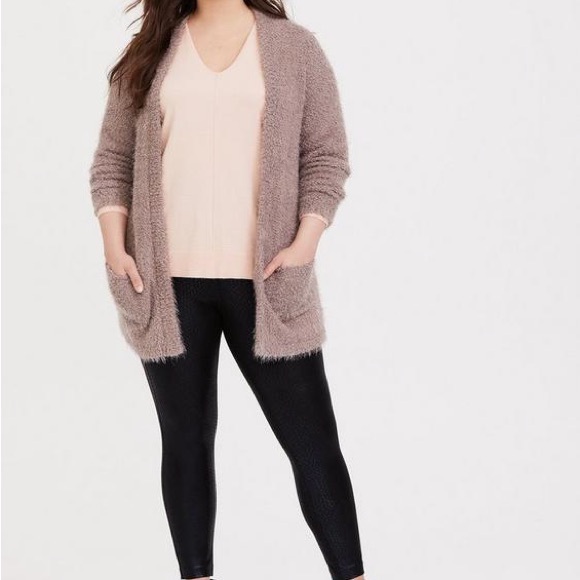 Torrid Snakeskin Pixie Legging 3X EUC - Picture 3 of 7